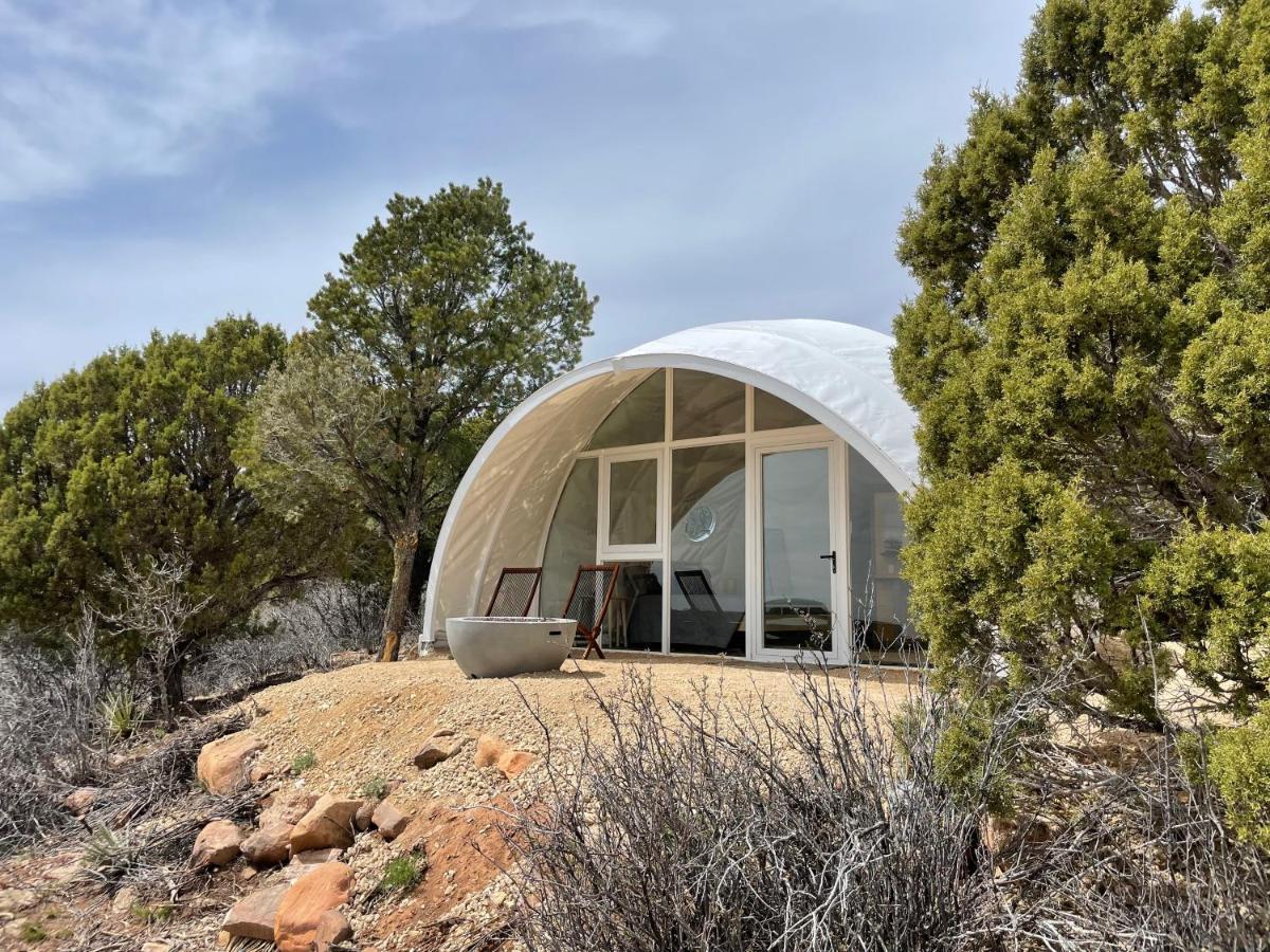 Canyon Rim Domes - A Luxury Glamping Experience!! Monticello Exterior photo
