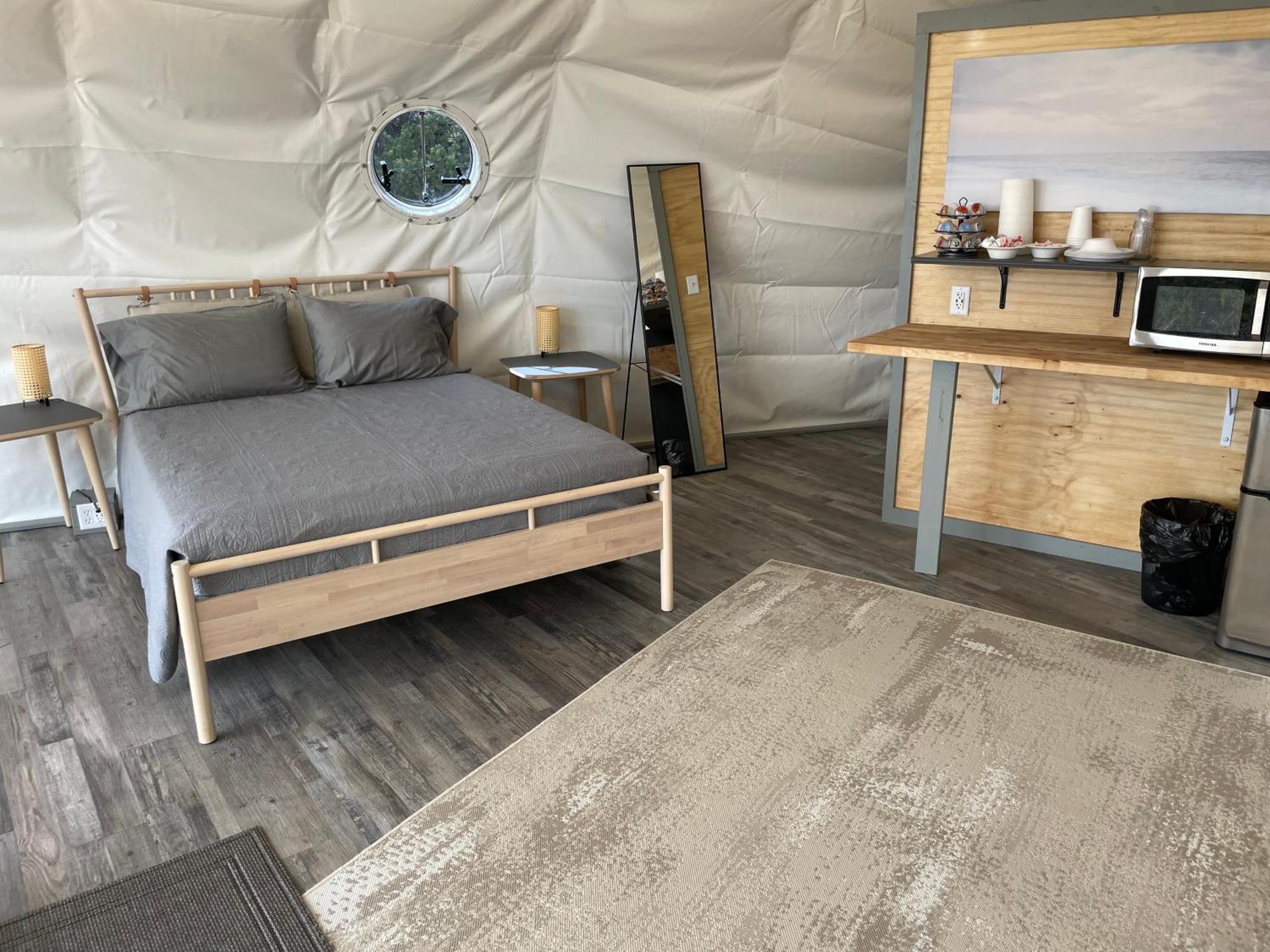 Canyon Rim Domes - A Luxury Glamping Experience!! Monticello Exterior photo